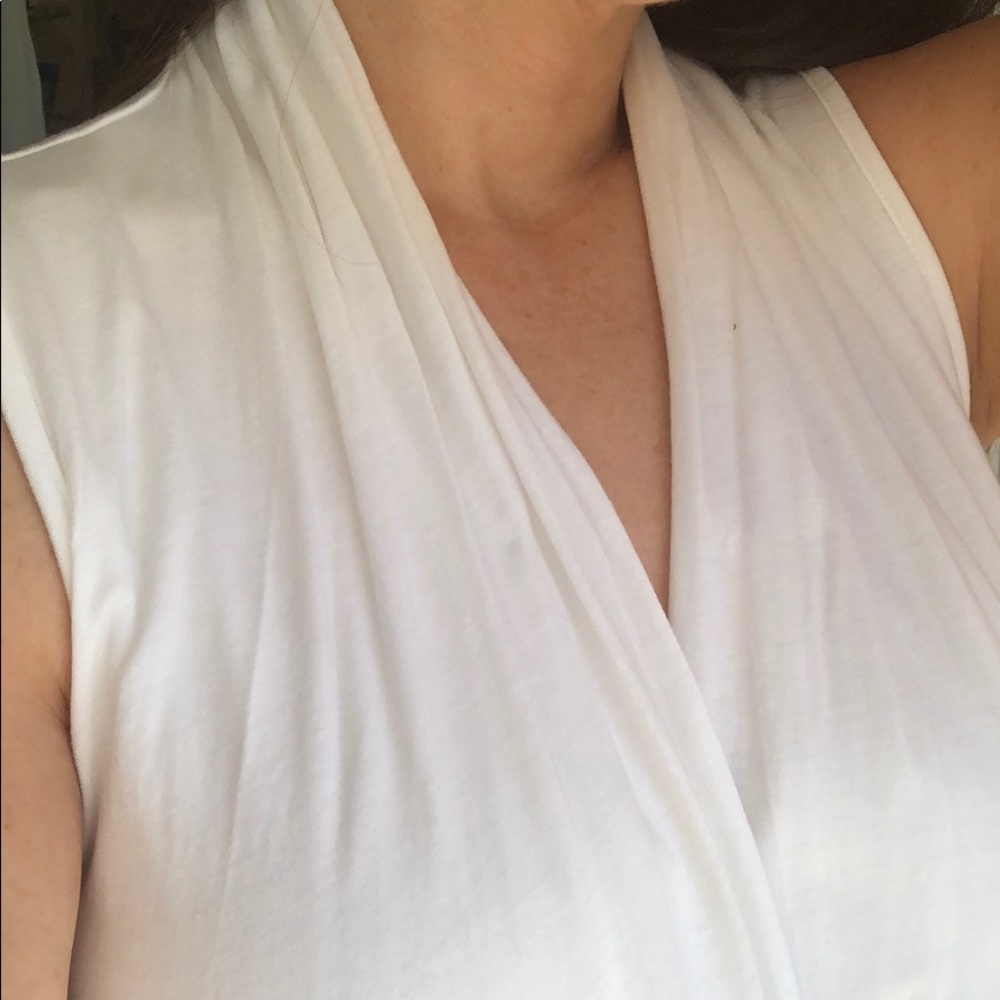 Banana Republic White sleeveless blouse